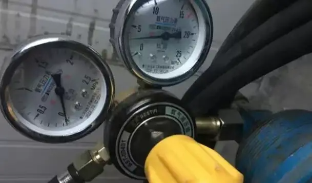 Adjustment:Acetylene: 0.05–0.1 MPa

Oxygen: 0.3–0.4 MPa