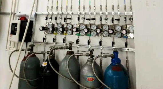 What Is the Main Difference Between Medical-Grade Oxygen and Industrial Oxygen?